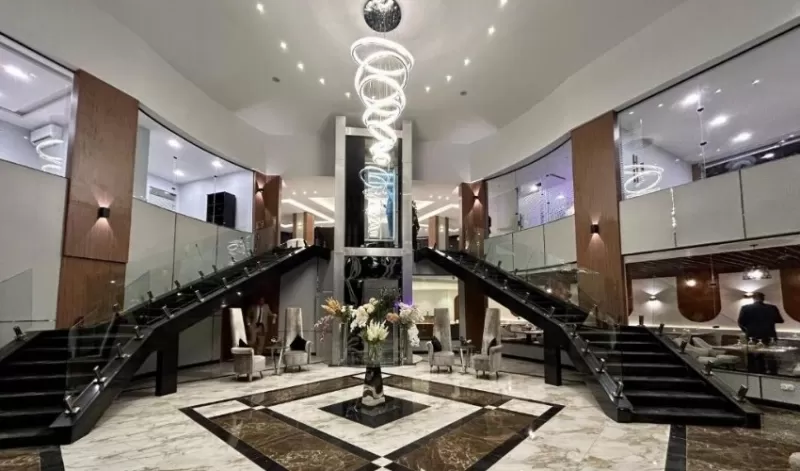 اكس يو سان ستيفانو الاستقبال