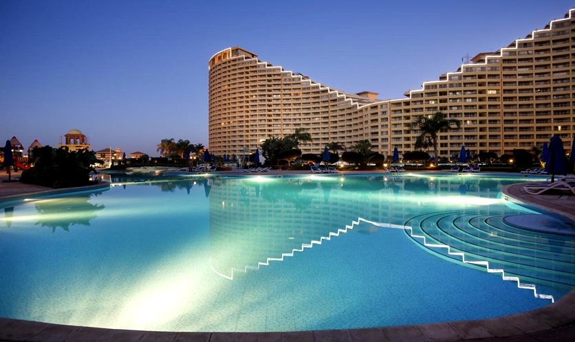 فندق بورتو السخنة - حمام السباحة