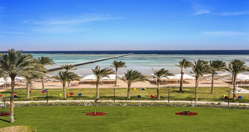 فندق ريكسوس سيجيت شرم الشيخ - شاطئ بالفندق