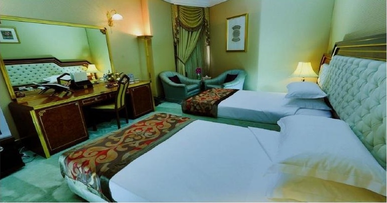 غرفة بفندق الشهداء مكة المكرمه