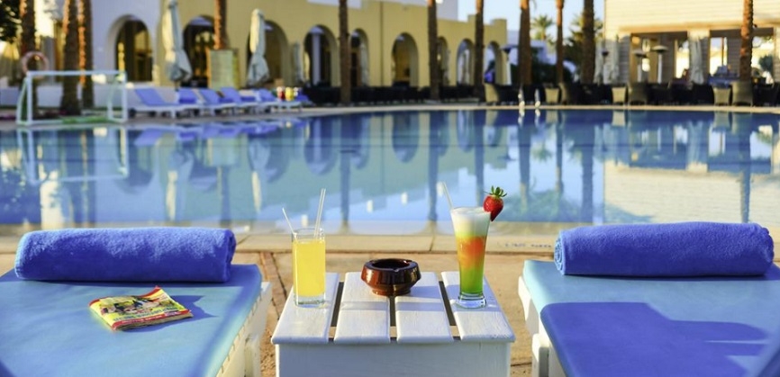 فندق نوفوتيل شرم الشيخ - حمام السباحه