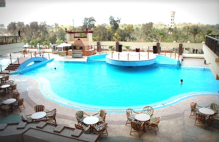 فندق ايفو المنتزه- حمام السباحة
