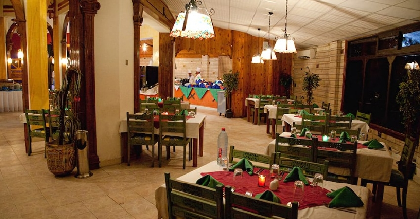 فندق جنه سيناء دهب-المطعم