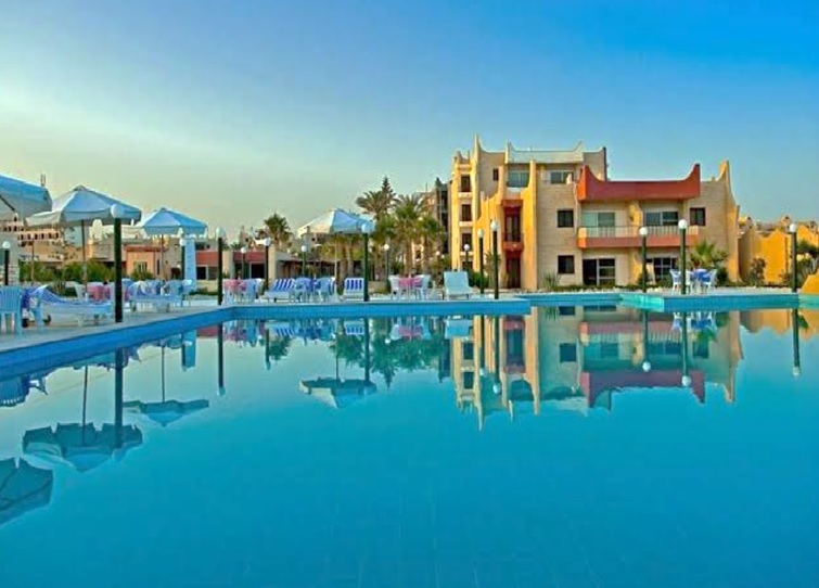 فندق عايده - حمام السباحة