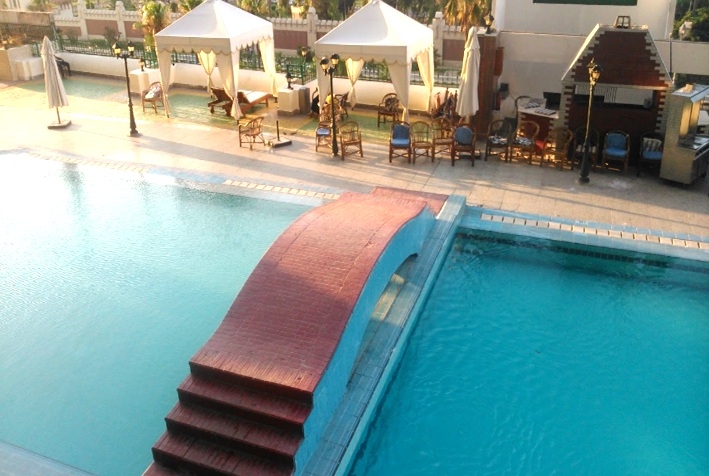 فندق ايفو المنتزه - حمام السباحة