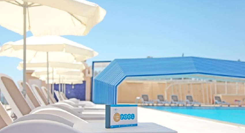 فندق بوزيدونيا بيتش قبرص - حمام السباحه