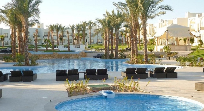 فندق لارويال شرم الشيخ - حمام السباحه