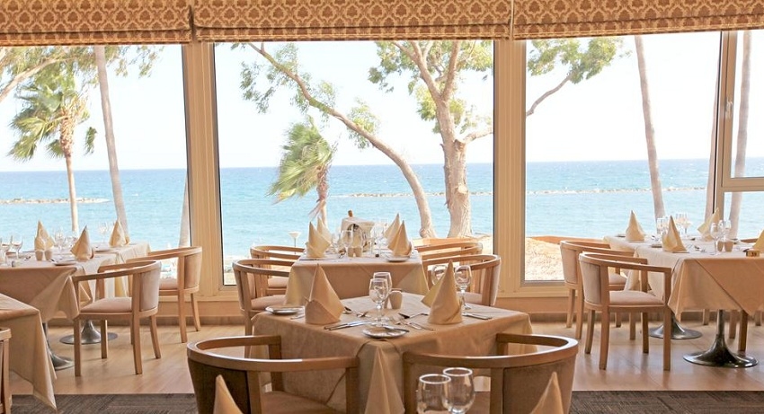 فندق بوزيدونيا بيتش قبرص - المطعم