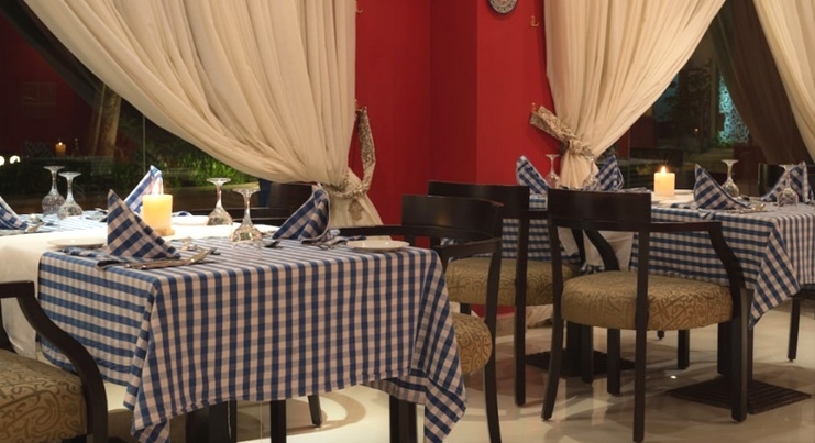 فندق اورورا باي مرسى علم - المطعم
