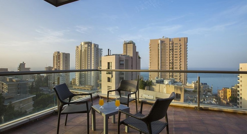 فندق أورينت كوين هومز بيروت - الشرفه